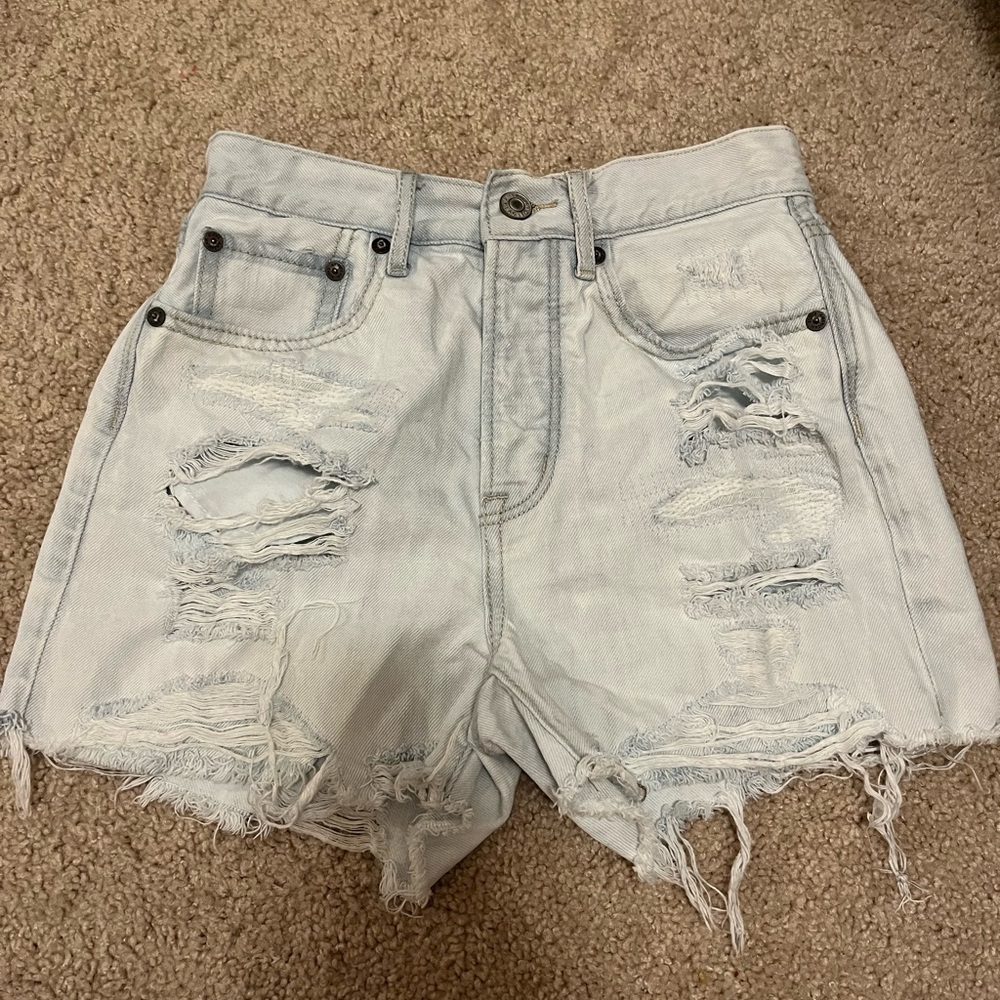 American Eagle 90’s Boyfriend Shorts